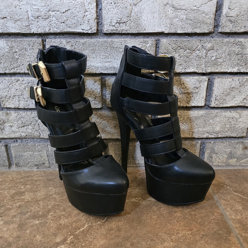 Black | CHARLOTTE RUSSE | Elle Buckle Bootie - Picture 2 of 5